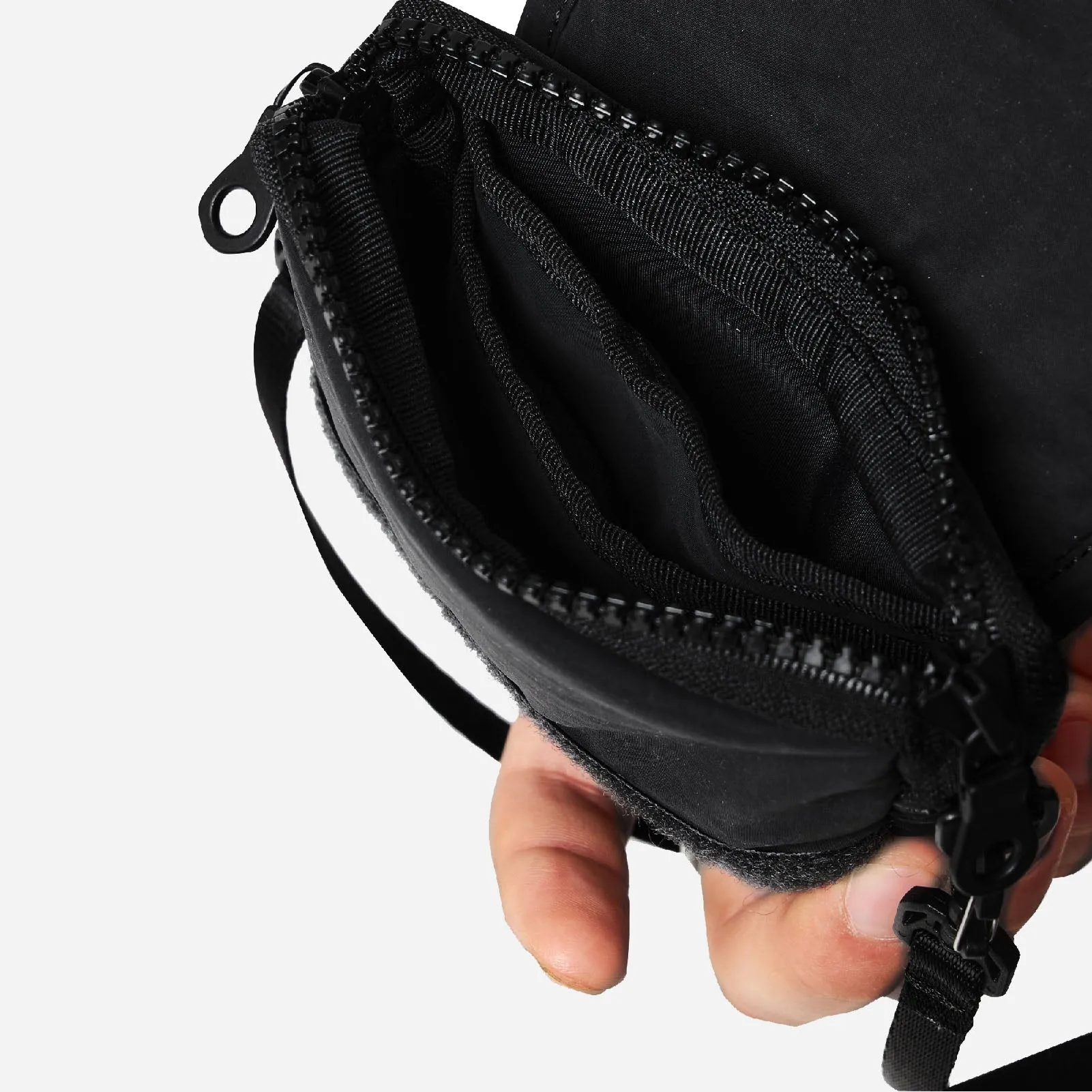 CLAM BAG - BLACK