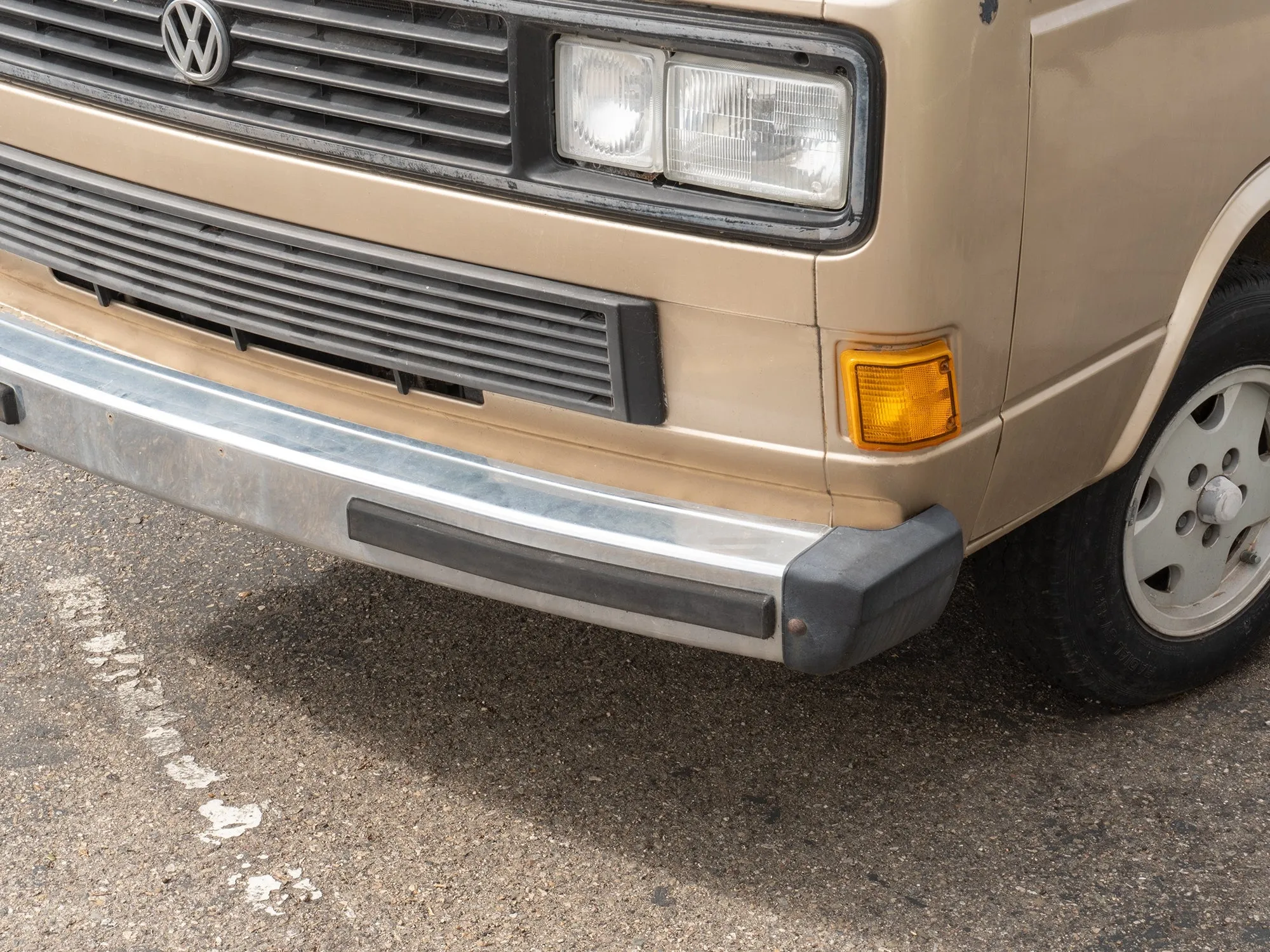 Front Bumper Pad Strip (L/R) [Vanagon]