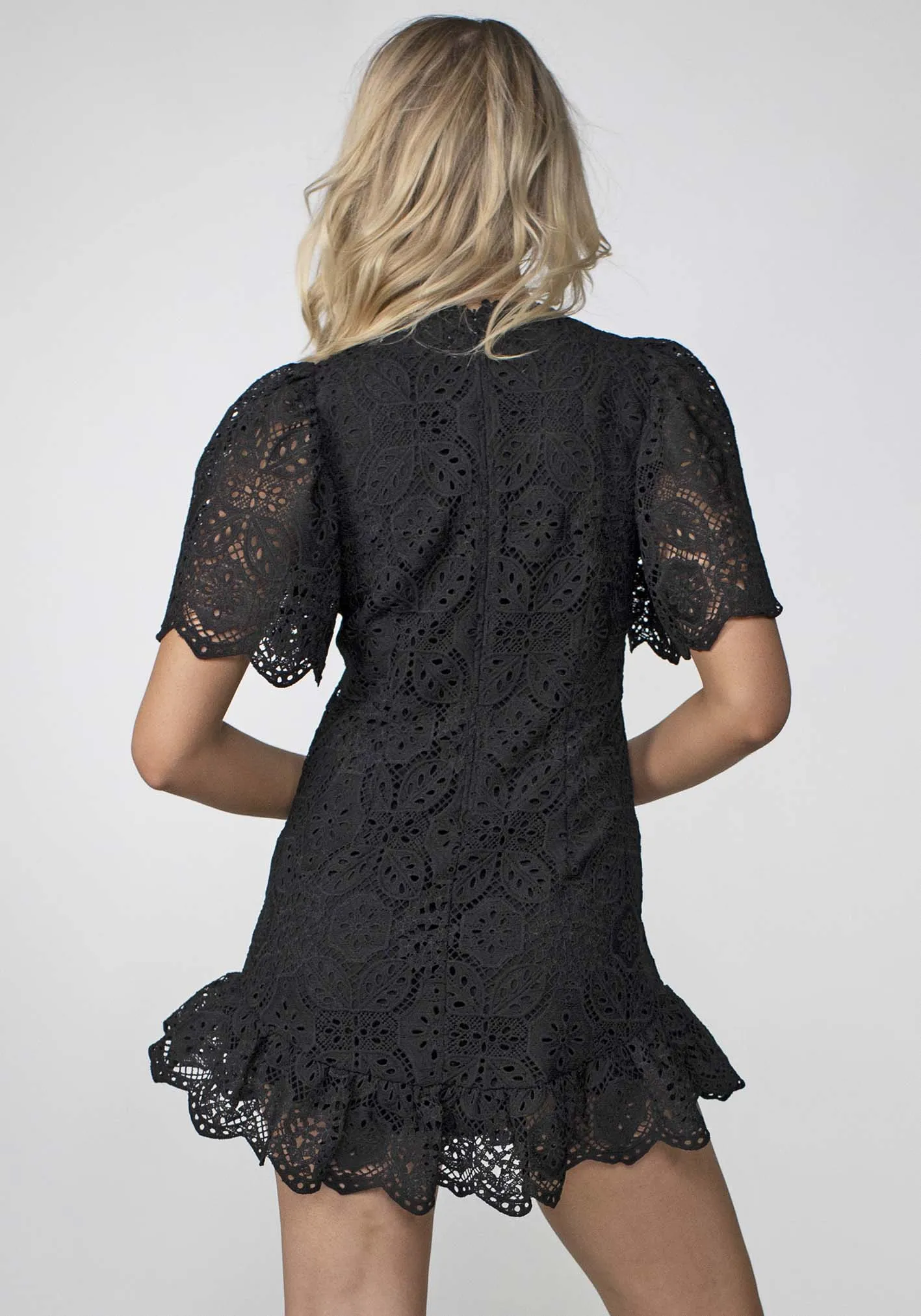 Lonely Diamond Lace Dress