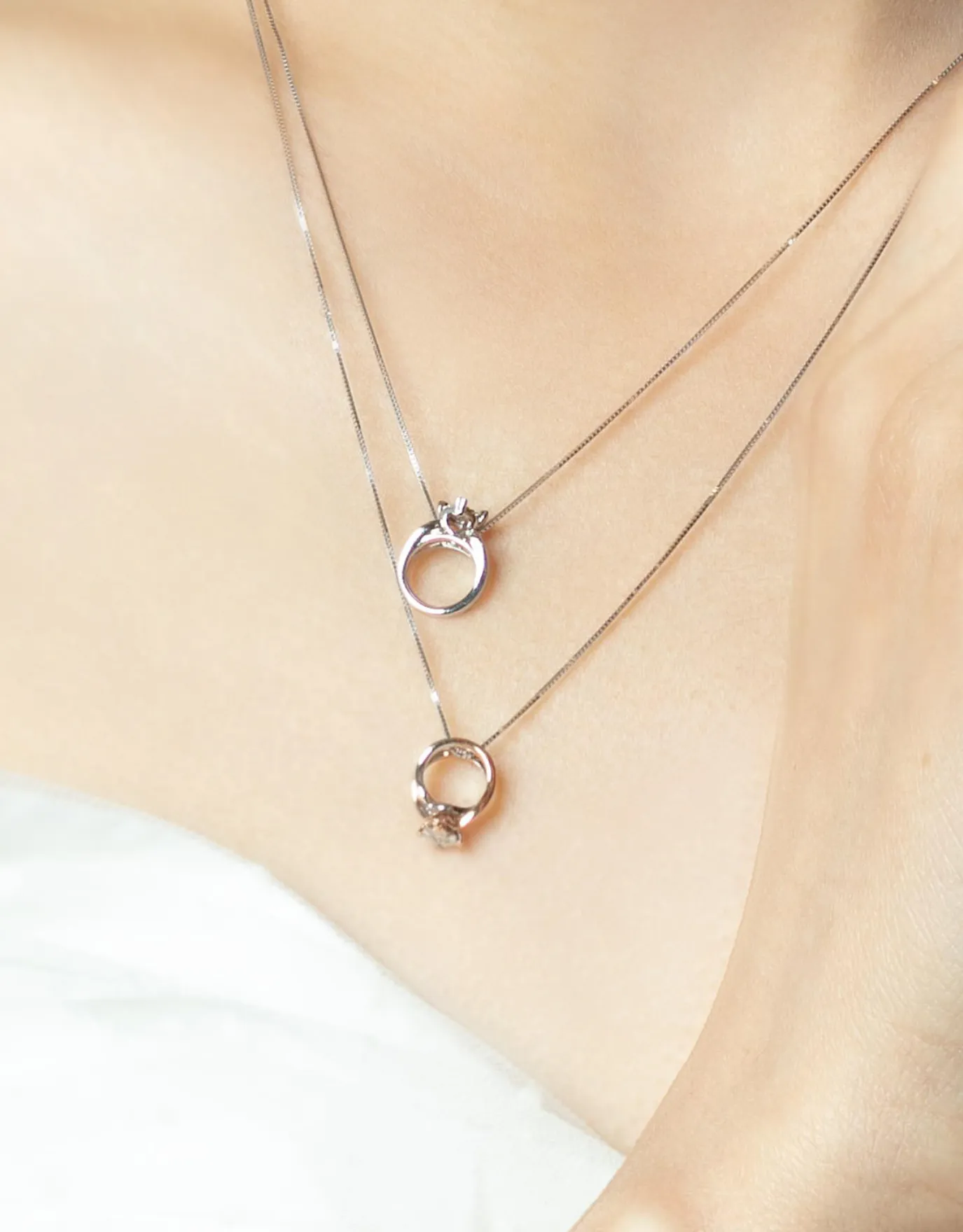 LVC Charmes Love Journey Mini Ring Diamond Pendant