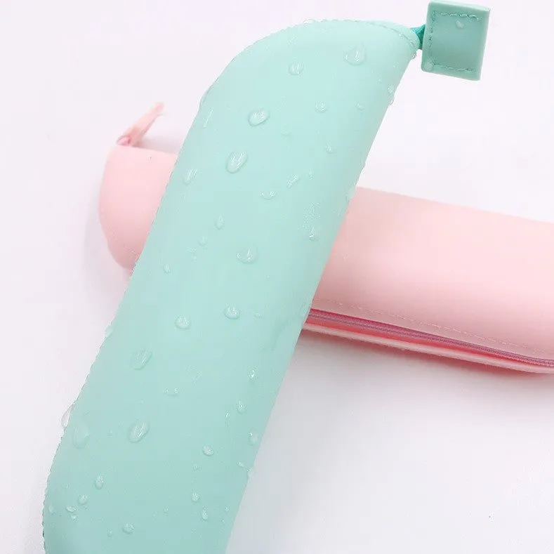 Sassy Silicone Makeup Brush Pouch