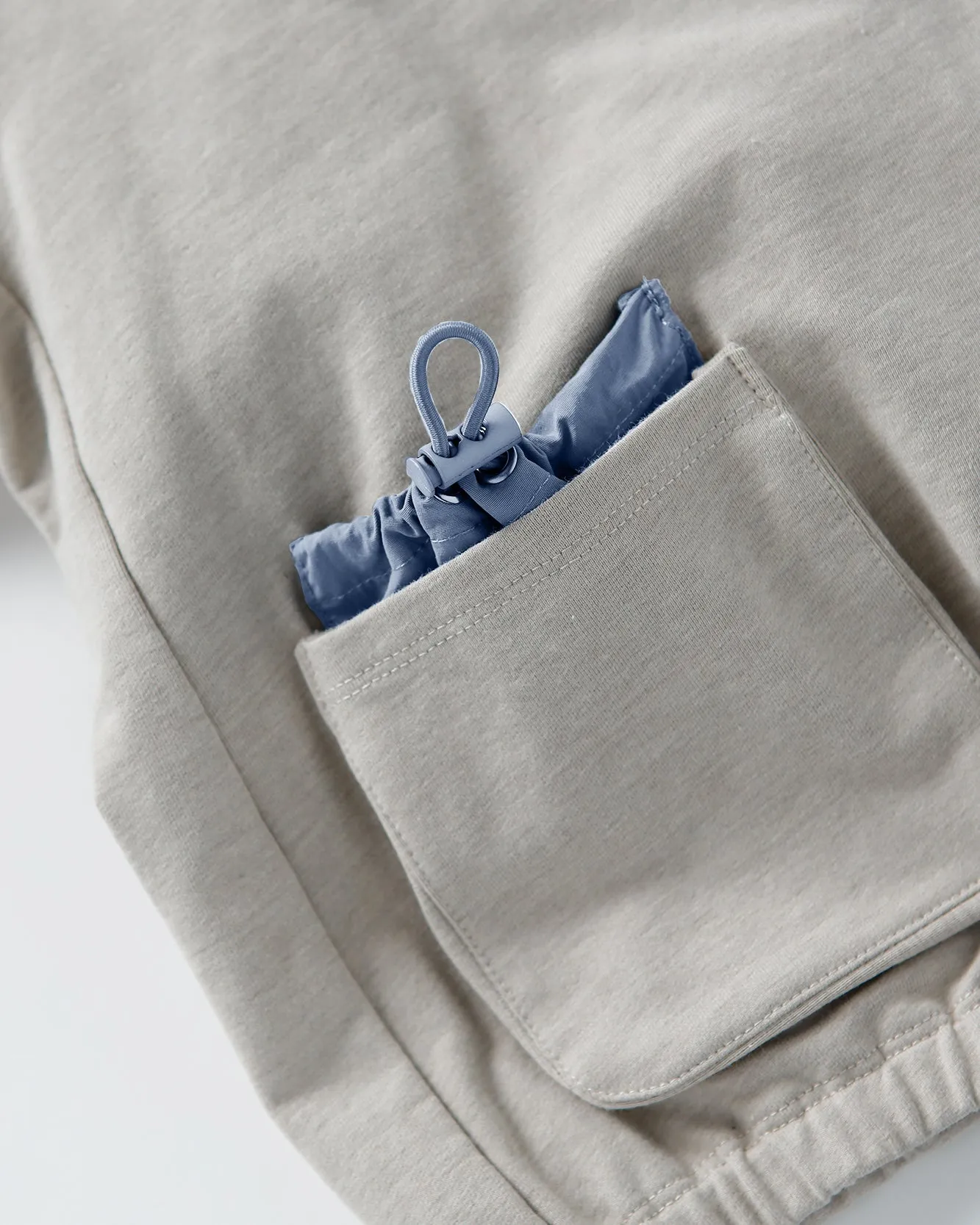 Sweatshirt w/ Pouch