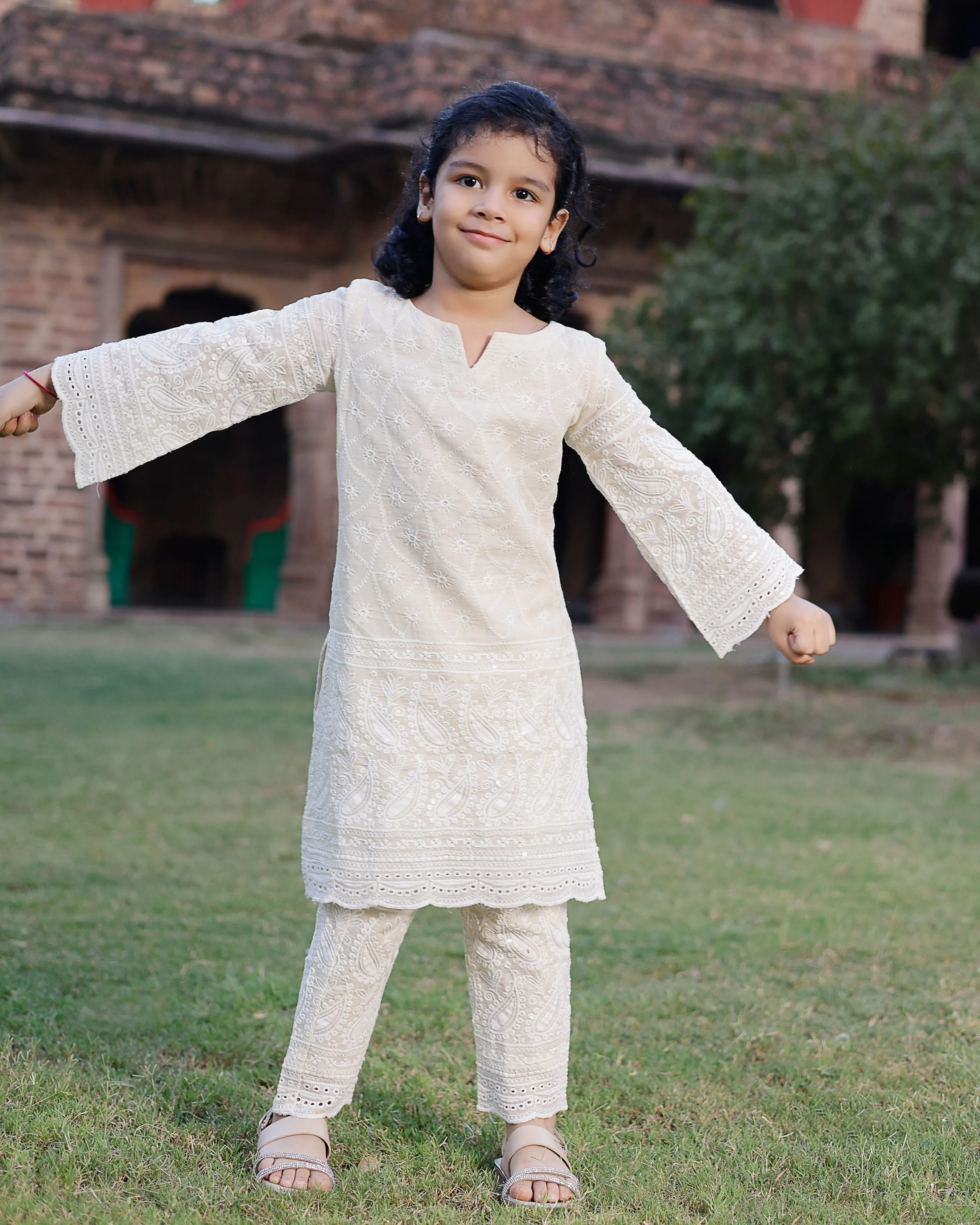 Umiko Embroidered Cotton Kurta Set